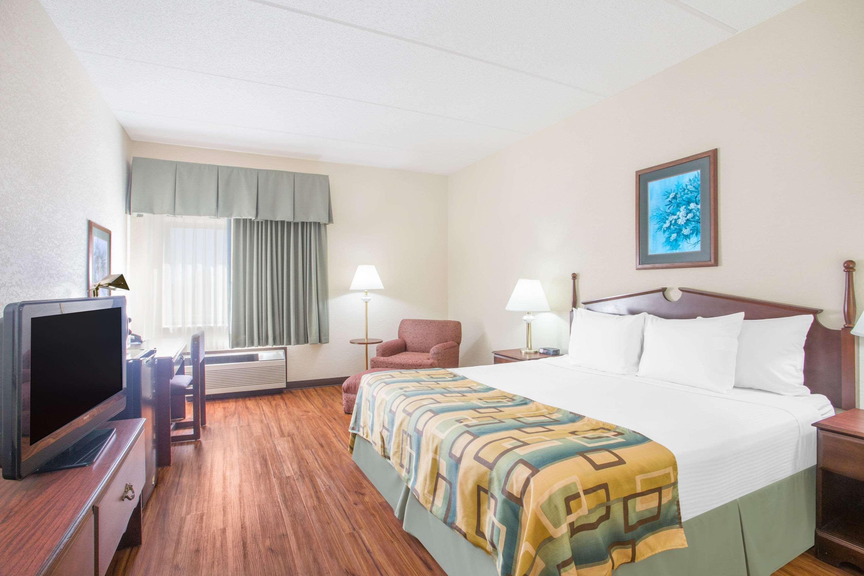 Hotel Baymont By Wyndham Corbin Exterior foto