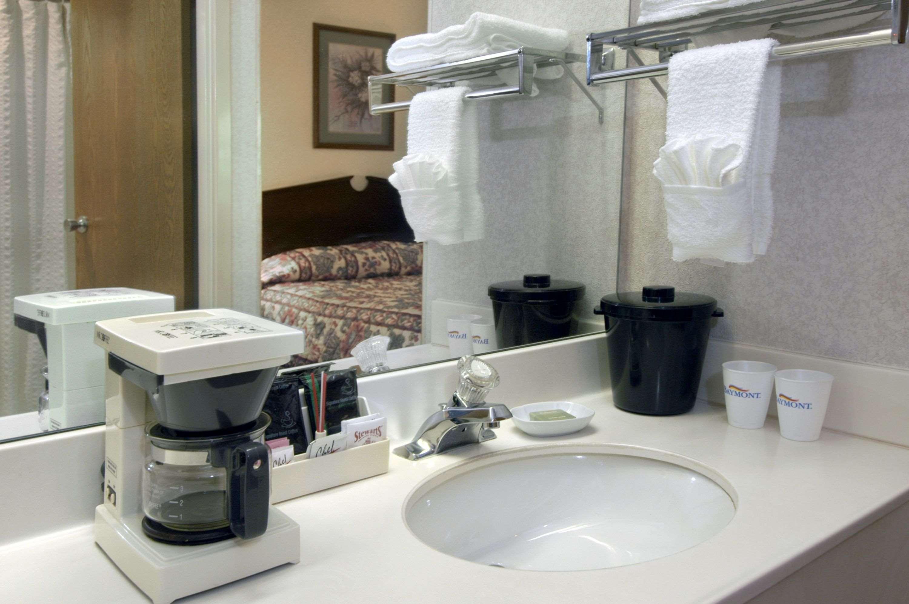 Hotel Baymont By Wyndham Corbin Habitación foto